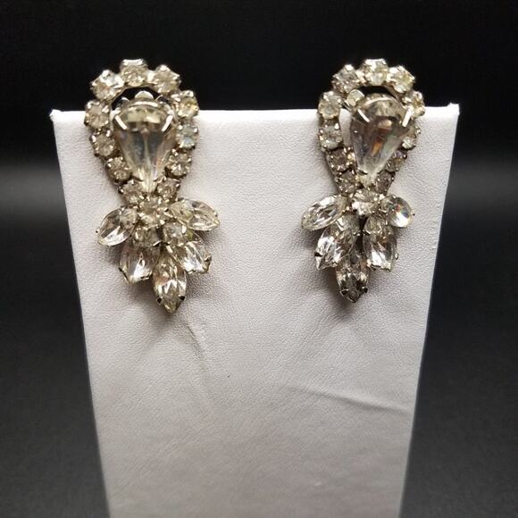 Vintage Clear Rhinestone Clip Earrings, Wedding Formal, Rhodium Plate, 1 1/2 In. - Picture 2 of 8
